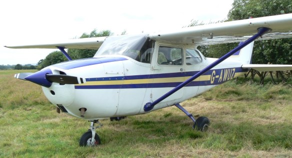 G-AWUZ