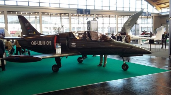 193HP BMW motorcycle engine driving a duct fan (Microlight)